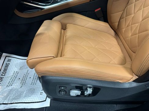 Used 2026 BMW X7 xDrive40i w/ M Sport Package image 13
