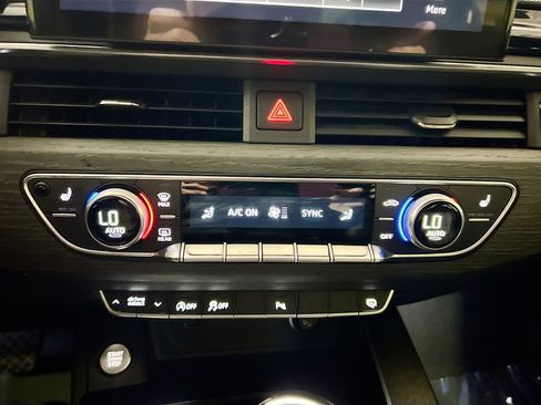 Used 2022 Audi A5 2.0T Premium image 11