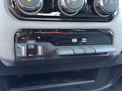 New 2026 RAM 3500 Tradesman AWD/4WD image 27