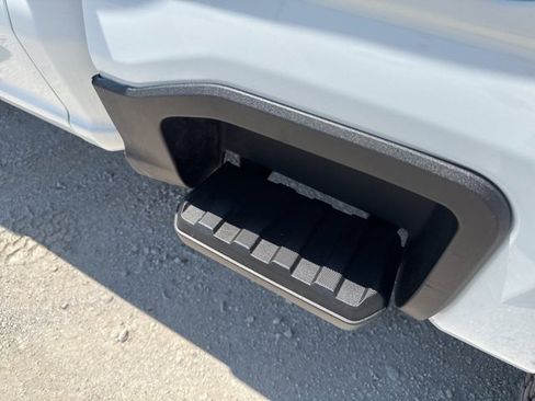 Used 2024 Ford F250 XLT w/ FX4 Off-Road Package image 12