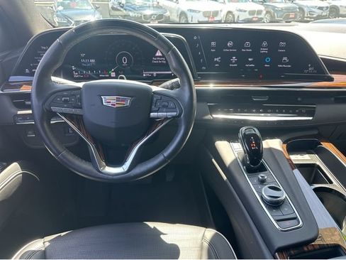 Certified 2023 Cadillac Escalade ESV Premium Luxury AWD/4WD image 24