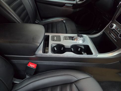 Used 2021 Ford Edge SEL image 22