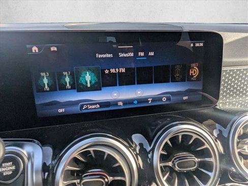 Used 2026 Mercedes-Benz GLB 250 image 9