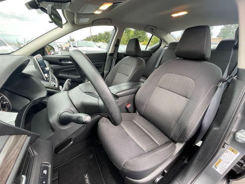 Used 2025 Nissan Altima 2.5 SV image 31