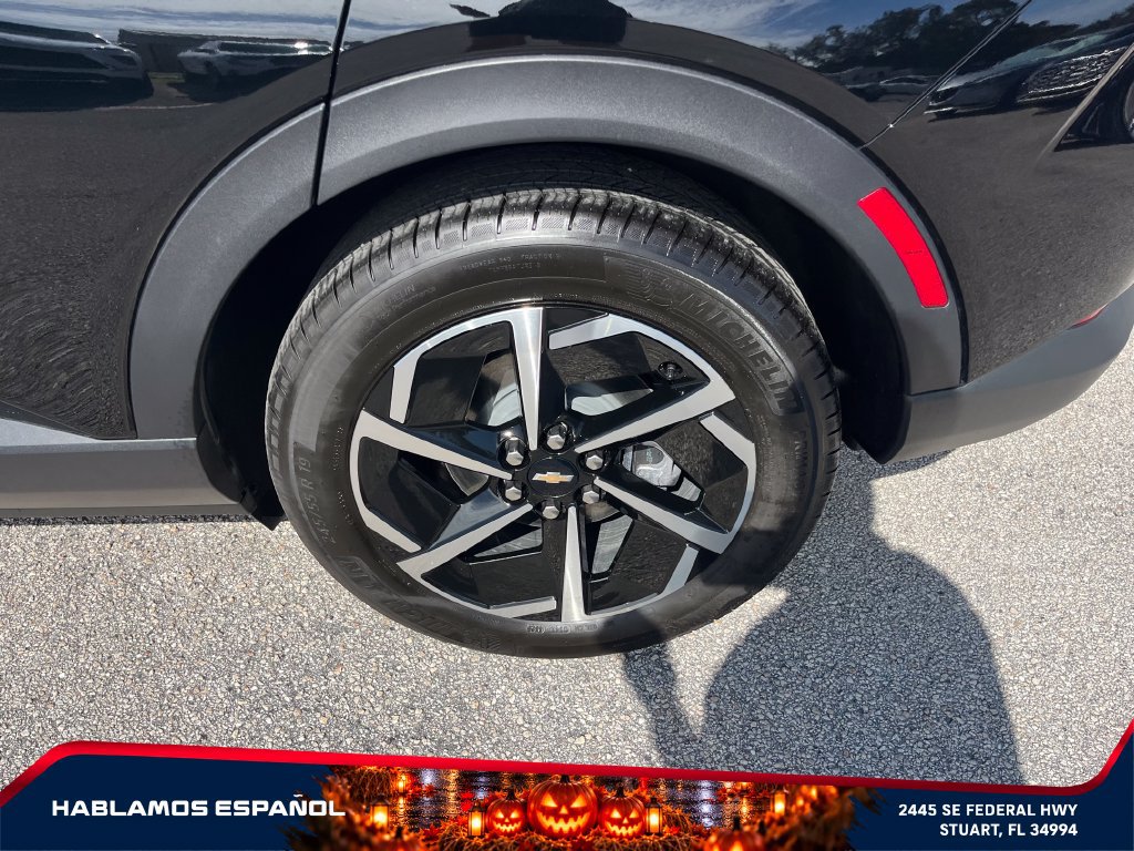 Used 2026 Chevrolet Equinox EV LT FWD image 9