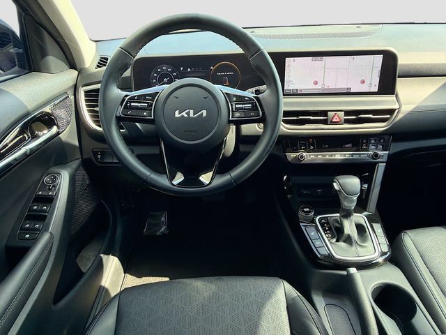 Used 2024 Kia Seltos EX FWD image 22