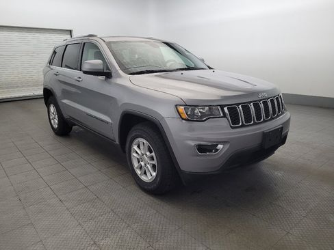 Used 2020 Jeep Grand Cherokee Laredo AWD/4WD image 13