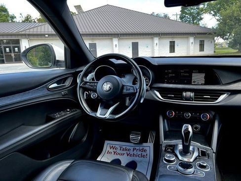 Used 2022 Alfa Romeo Stelvio Sprint image 34