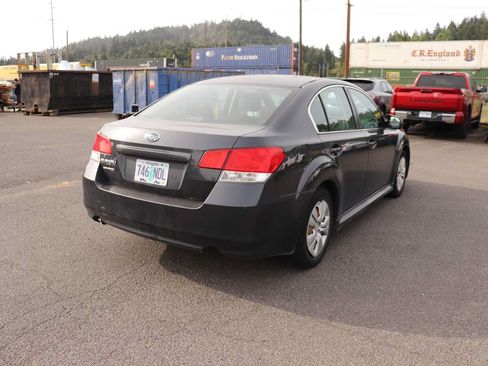 Used 2010 Subaru Legacy 2.5i AWD/4WD image 5
