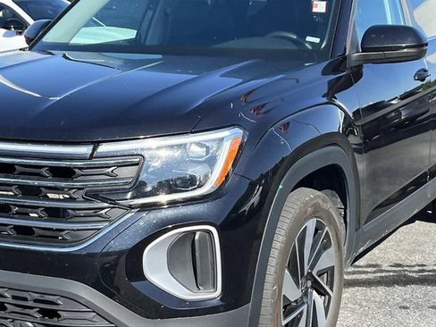 Used 2025 Volkswagen Atlas SE AWD/4WD image 10
