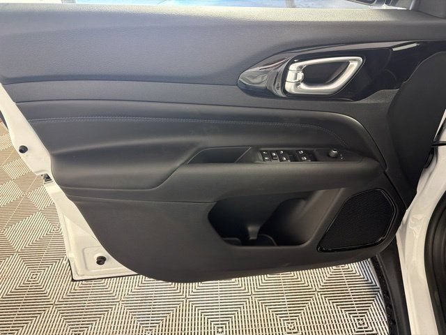 New 2026 Jeep Compass Latitude AWD/4WD image 13