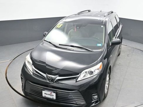 Used 2018 Toyota Sienna XLE AWD/4WD image 17