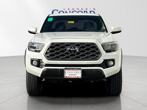 Used 2023 Toyota Tacoma TRD Off-Road image 9