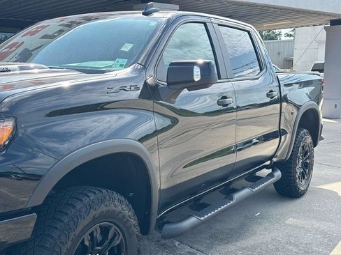 Used 2025 Chevrolet Silverado 1500 ZR2 w/ Dark Appearance Package AWD/4WD image 5