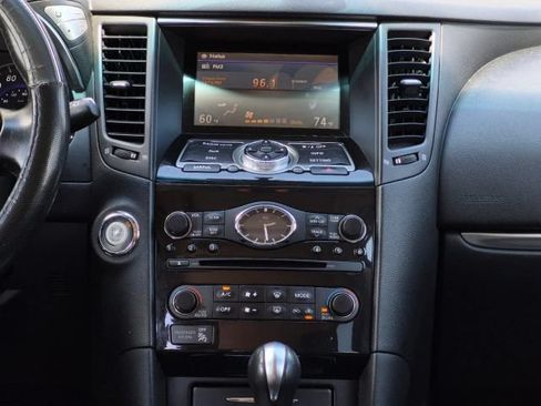 Used 2017 INFINITI QX70 2WD image 21