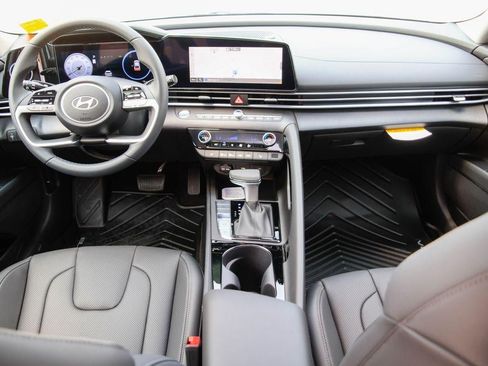 New 2026 Hyundai Elantra Limited FWD image 6