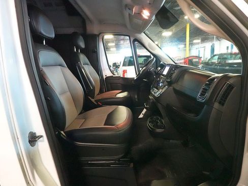 Used 2023 RAM ProMaster 2500 FWD image 25