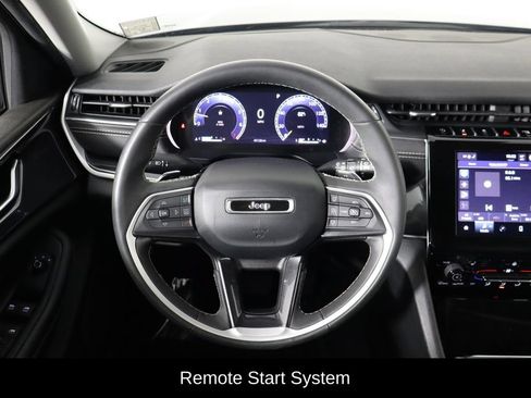 Used 2023 Jeep Grand Cherokee L Laredo w/ Luxury Tech Group I AWD/4WD image 7