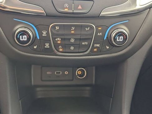 Used 2024 Chevrolet Equinox LT w/ LPO, Floor Liner Package FWD image 21