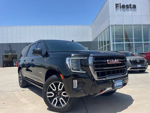 Used 2024 GMC Yukon XL AT4 w/ Technology Package AWD/4WD image 1