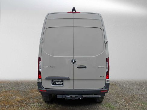 Used 2026 Mercedes-Benz Sprinter 2500 image 4