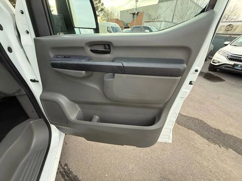 Used 2021 Nissan NV 2500 S image 32