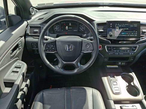 Used 2023 Honda Passport TrailSport image 11