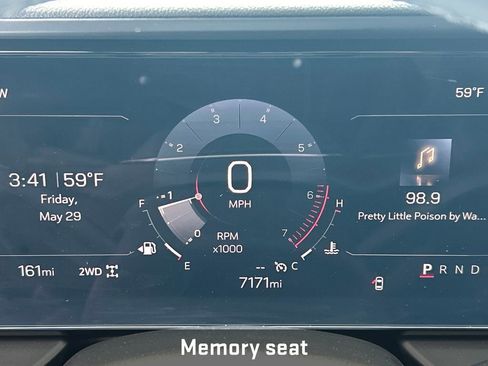 Certified 2025 GMC Terrain Elevation w/ Elevation Premium Package AWD/4WD image 17