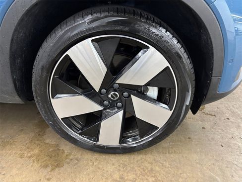 Certified 2023 Volvo XC40 Recharge Ultimate w/ Protection Package Premier image 36