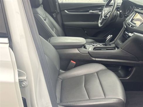 Certified 2023 Cadillac XT5 Premium Luxury image 29