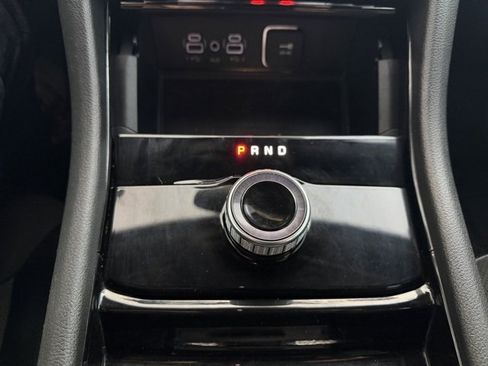 Used 2023 Jeep Grand Cherokee L Laredo image 28