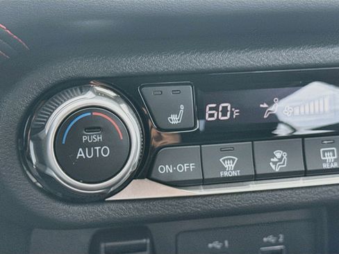 Used 2025 Nissan Versa SR w/ Trunk Package FWD image 20