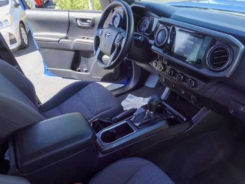 Certified 2017 Toyota Tacoma TRD Sport w/ Tow Package (A/T) image 14