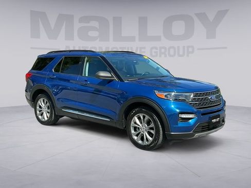 Used 2022 Ford Explorer XLT w/ Equipment Group 202A AWD/4WD image 7