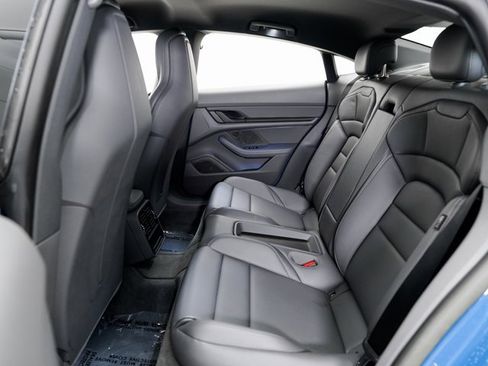 Used 2023 Porsche Taycan image 20