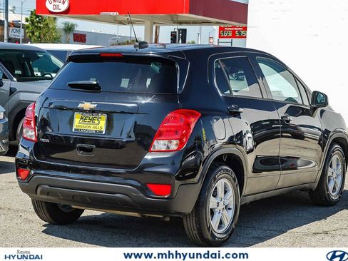 Used 2020 Chevrolet Trax LS w/ Tint and Cruise Package FWD image 4