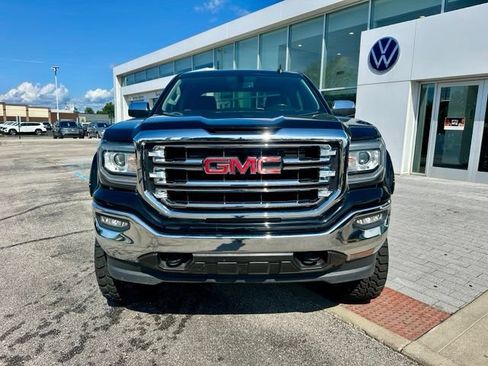Used 2018 GMC Sierra 1500 SLT w/ SLT Premium Package AWD/4WD image 2