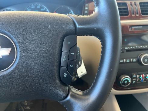 Used 2009 Chevrolet Impala LT image 23
