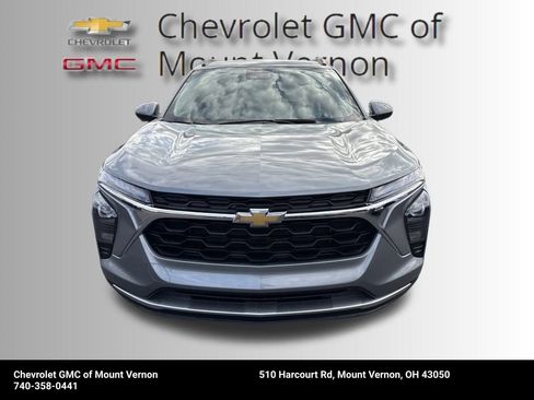 New 2025 Chevrolet Trax LT w/ LT Convenience Package image 8