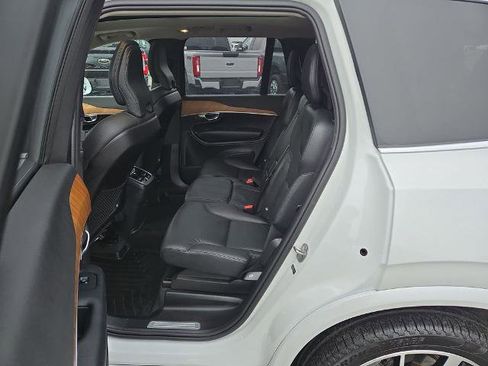 Used 2024 Volvo XC90 B5 Plus image 4