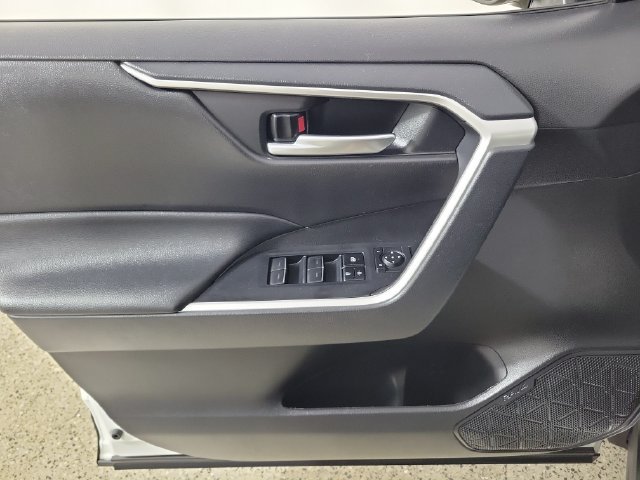 Used 2024 Toyota RAV4 XLE w/ Convenience Package FWD image 22