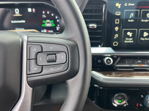 Used 2023 GMC Sierra 1500 Elevation image 32