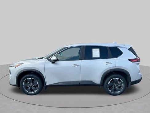 Used 2025 Nissan Rogue SV AWD/4WD image 6