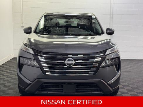 Certified 2025 Nissan Rogue SV AWD/4WD image 8