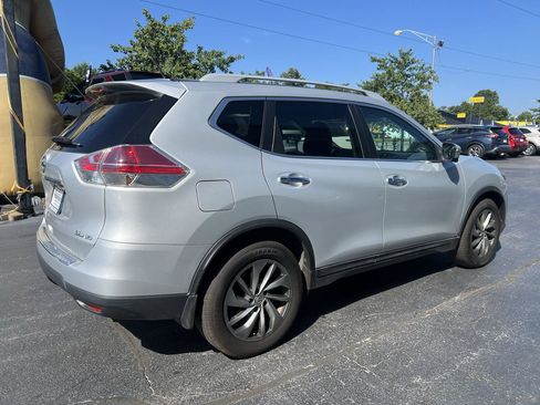 Used 2015 Nissan Rogue SL w/ SL Premium Package AWD/4WD image 6