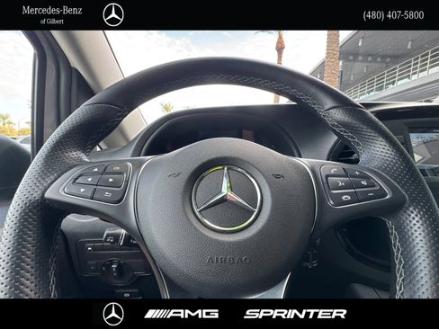 Used 2023 Mercedes-Benz Metris Passenger image 21