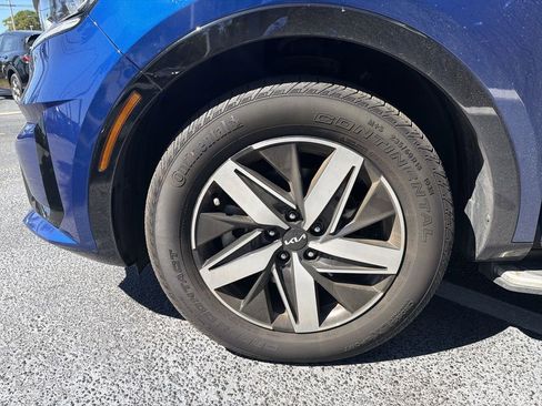 Used 2023 Kia Sorento S w/ Panoramic Sunroof Package image 30