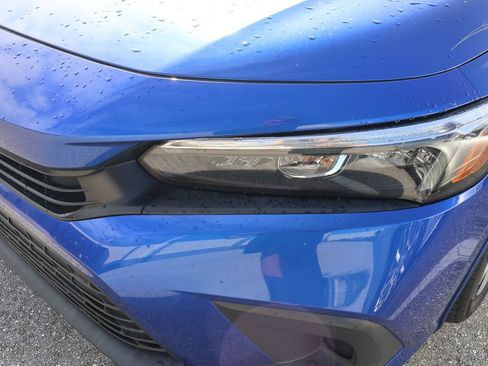 Used 2022 Honda Civic LX image 3
