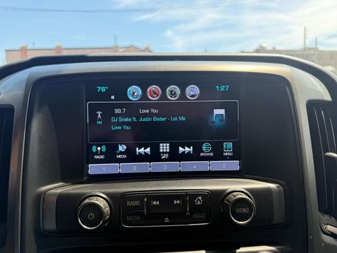 Used 2018 Chevrolet Silverado 1500 LT w/ Redline Edition image 10