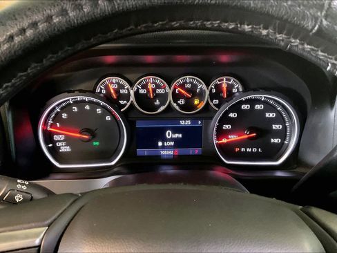Used 2020 Chevrolet Silverado 1500 LT w/ Texas Edition RWD image 24